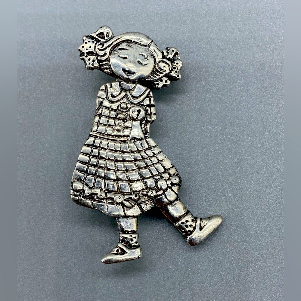 Vintage Sterling Silver MEINK MARY ENGELBREIT Girl Child Bow Dress Pupil Brooch